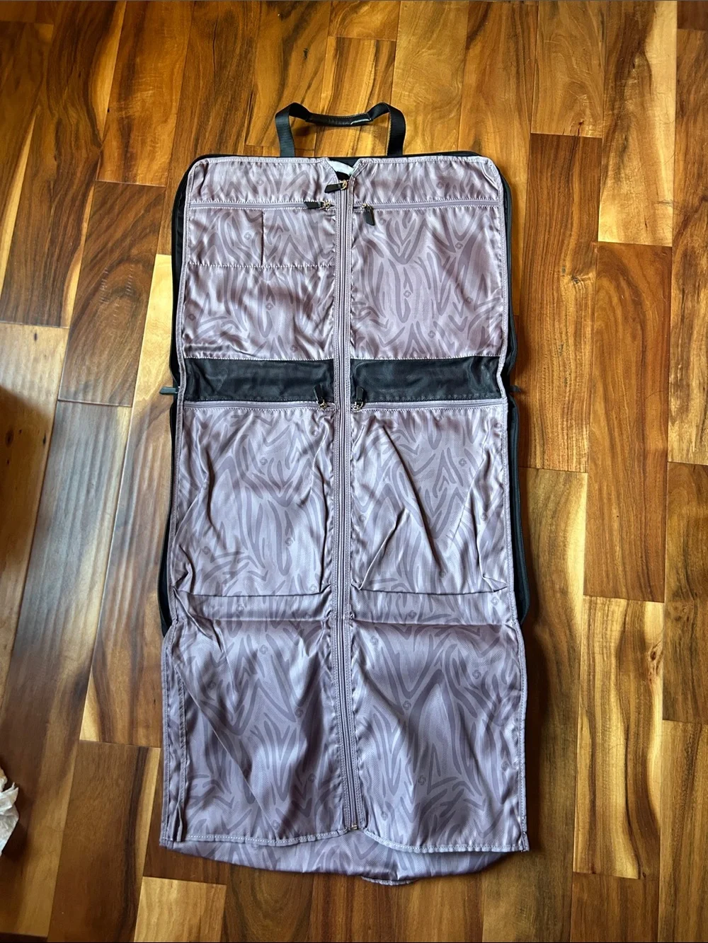 Samsonite lightweight garment